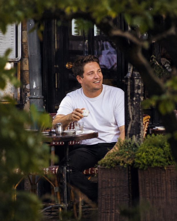 Paris cafe